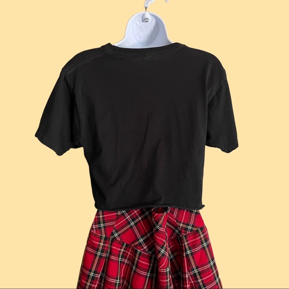 ✅ (donated) Drink Tea Create Stuff And Sleep Black Short Sleeved Crop Top - Picture 2 of 6